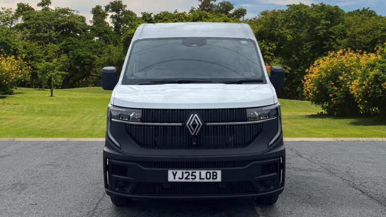 Renault Master Mwb Diesel Fwd MM35 Blue dCi 130 Advance Medium Roof Van